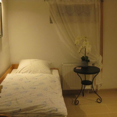 Main-Kinzig Gaestewohnung Hasselroth Extérieur photo